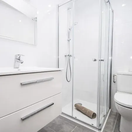 TOP studio refait à neuf aux porte de Paris proche RERMétro Vincennes Extérieur photo